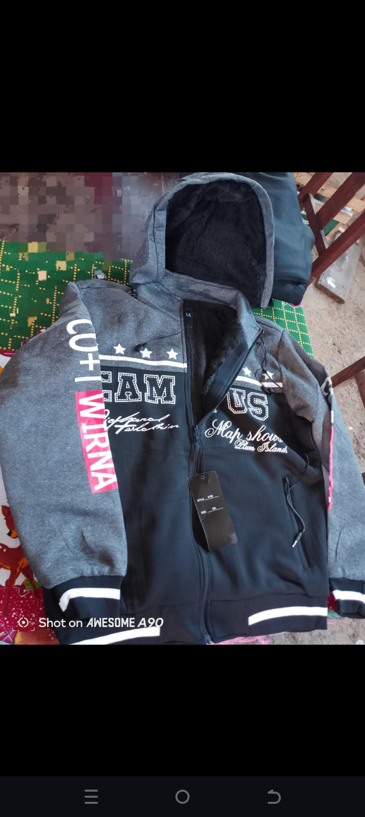 Campera con auriculares